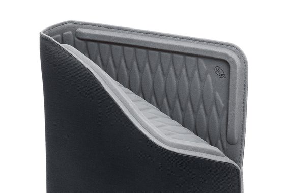 Bellroy Tablet Sleeve tkaný obal na 10'' tablet - Charcoal