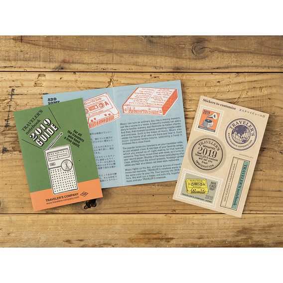 Traveler's Notebook s měsíčním diářem na rok 2019 - camel (Passport)
