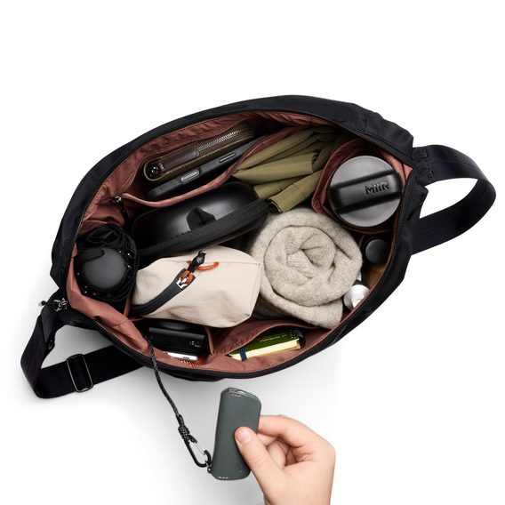 Bellroy Laneway Crescent Bag (12 l)