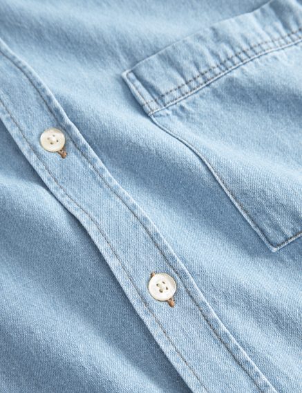 forét Hornet Chambray Shirt — Light Chambray
