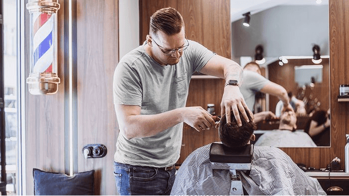 Jak jsme otevřeli, zavřeli a opět otevřeli náš GS Barbershop