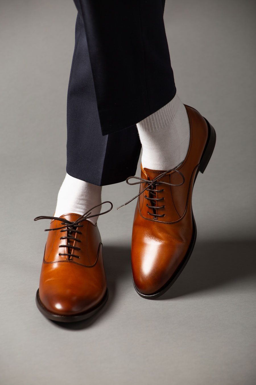 Gentleman Store - 7 tipov, ako správne kombinovať nohavice, ponožky a  topánky