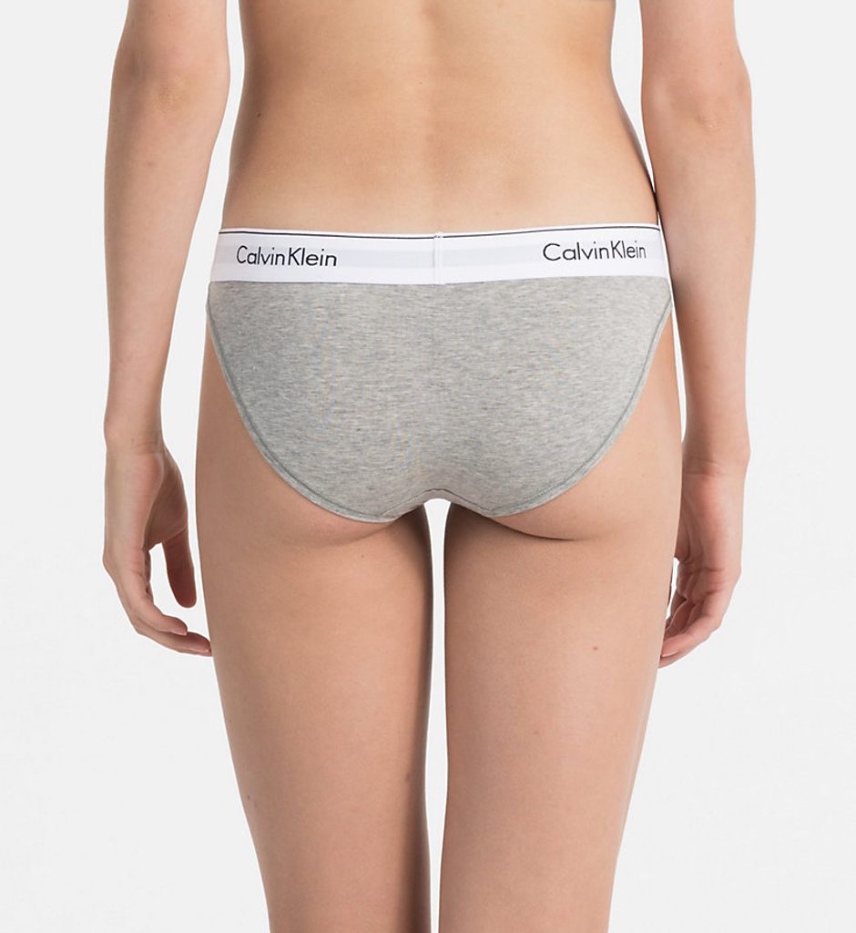 Dámské kalhotky CALVIN KLEIN QD3588E-999 Carousel 3-pack bikini  černá/bílá/šedá - CALVIN KLEIN - Kalhotky - Dámské - Perfektní Prádlo.cz -  Pohodlné noční prádlo, župany a spodní prádlo pro Váš perfektní den!