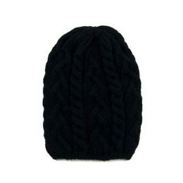 Pletená čepice s copánkovým vzorem černá