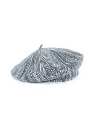 Baret pletený s proužky