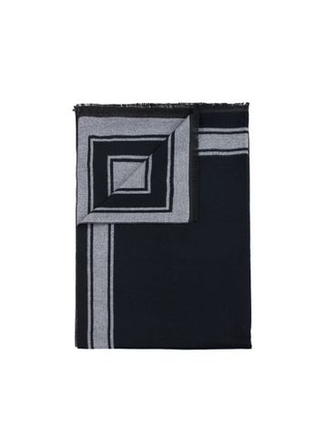 Šál s geometrickým lemem černý