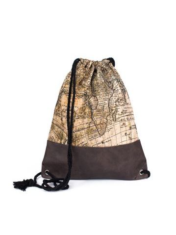 Hnědý vak na záda s mapou