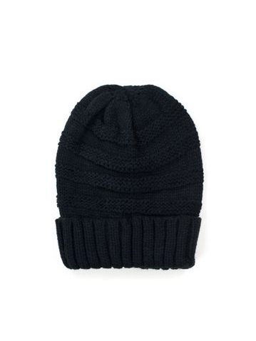 Zimní čepice černá nekousavá