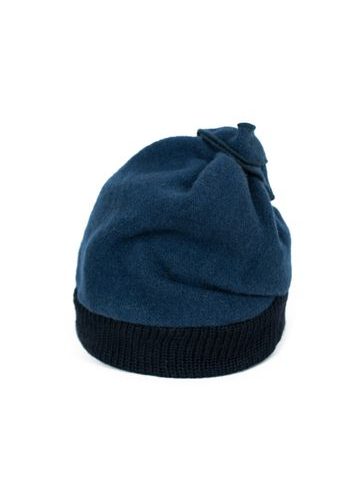 Tmavě modrá čepice Náznak šílenství