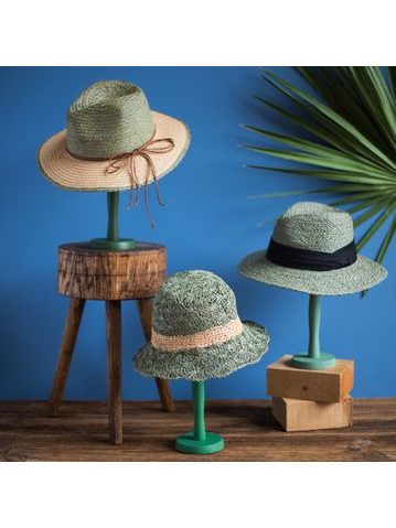 Lehký klobouk se stuhou