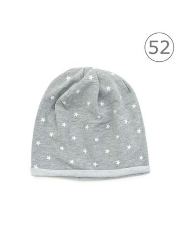 Světlá čepice s hvězdičkami