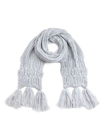 Pletená zimní šála s třásněmi - světle šedá