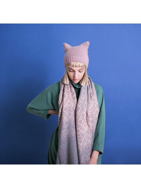 Elegantní šála s geometrickými tvary bíločerná