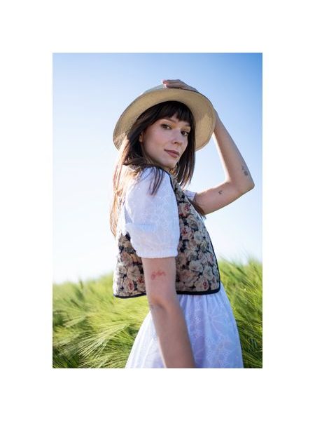 Lehký klobouk se stuhou