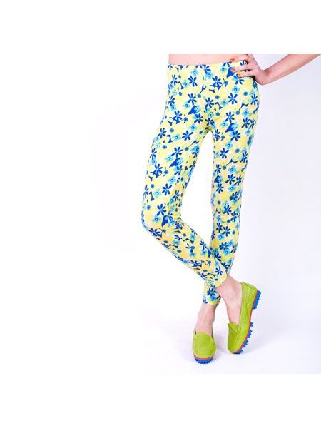 Květované legíny se žlutými, modrými a zelenými květy