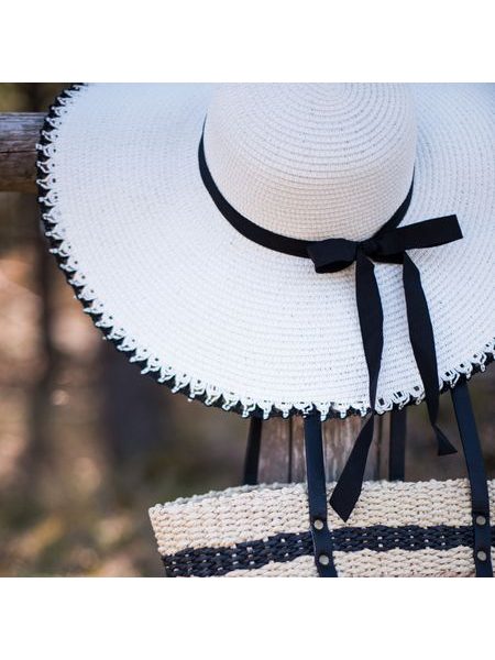 Klobouk se širokým lemem