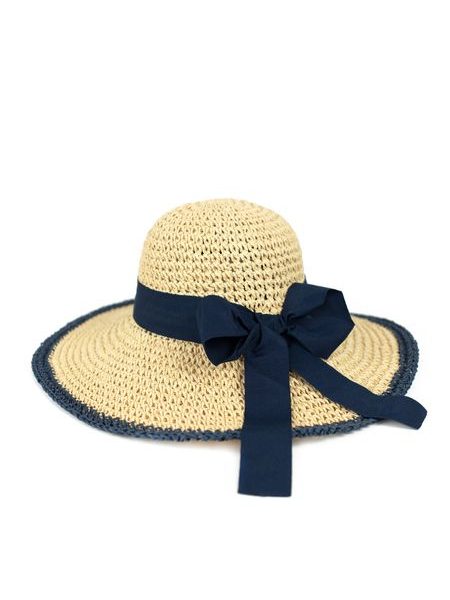 Lehký klobouk se širokým lemem