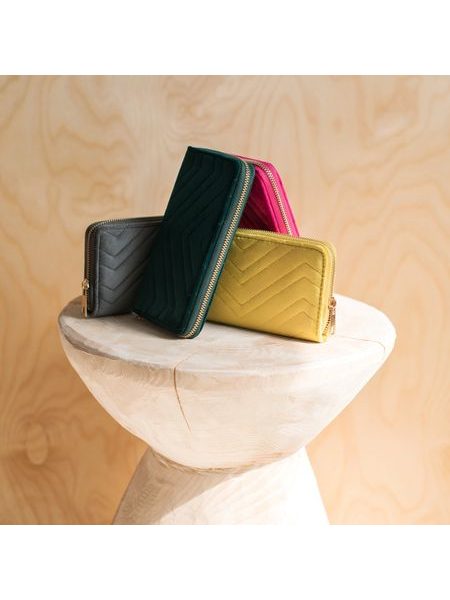 Elegantní velvet peněženka černá