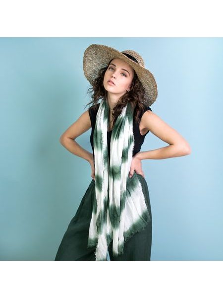 Jemná jarní pruhovaná šála modrá