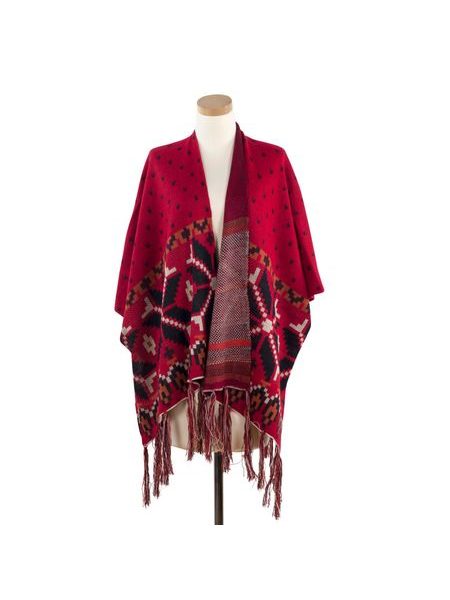 Červené pončo s norskými hvězdami