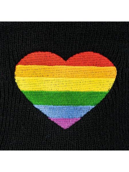 Černá zimní čepice pro děti se srdcem