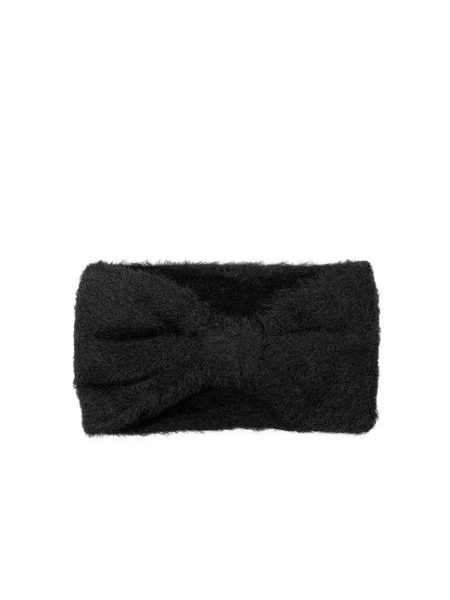 Šedá chlupatá čelenka