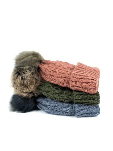 Čepice béžová s bambulí