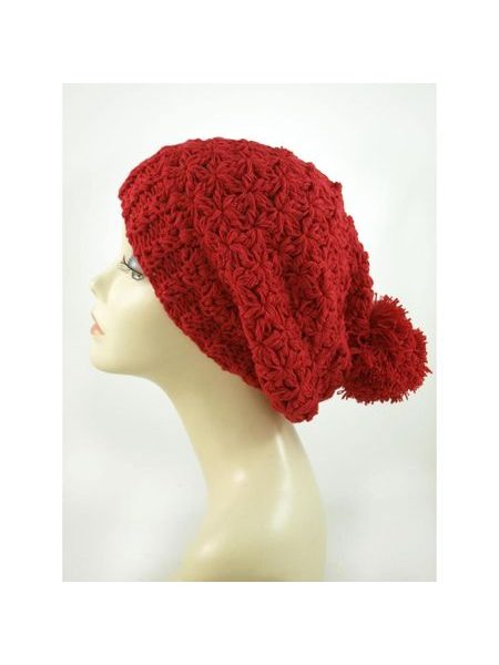 Červená zimní čepice s bambulí