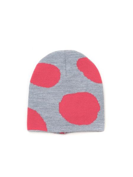 Šedá čepice s růžovými skvrnami
