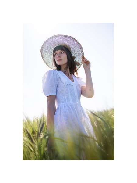 Lehký klobouk se širokým lemem