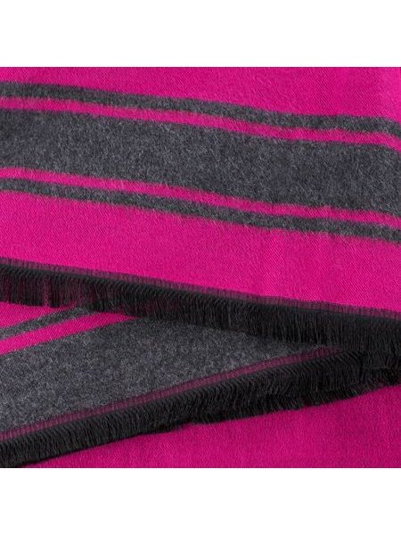 Šál s geometrickým lemem černý