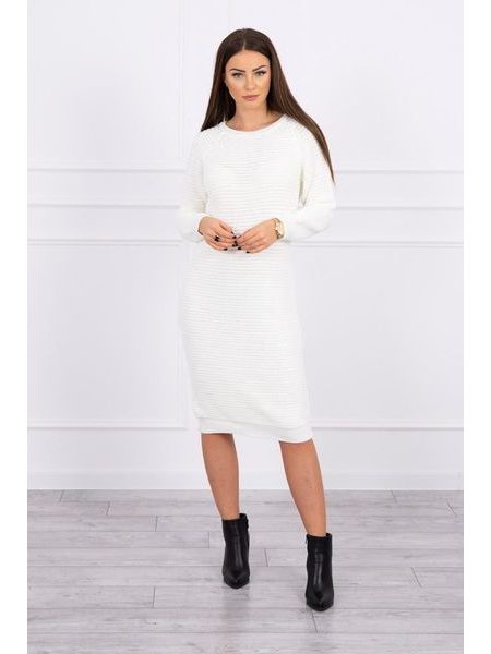 Svetrové šaty krémové