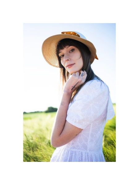 Klobouk se zdobeným lemem