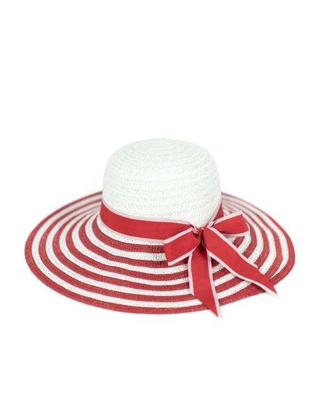 Klobouk se zdobeným lemem