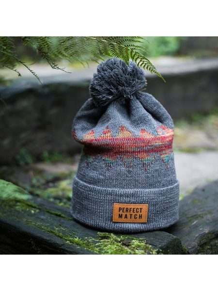 Vzorovaná čepice s bambulí šedá