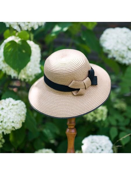 Lehký a vzdušný klobouk