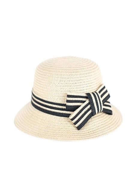 Klobouk se zdobeným lemem