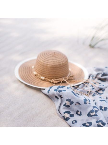 hnědý romantický dámský klobouk s korálky