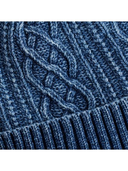 Černá pletená čepice