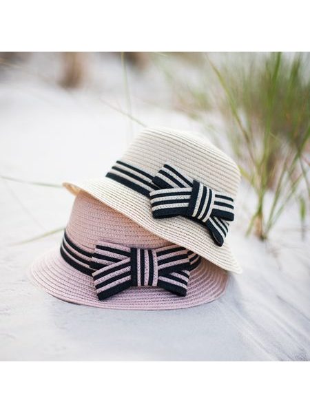 Klobouk se zdobeným lemem