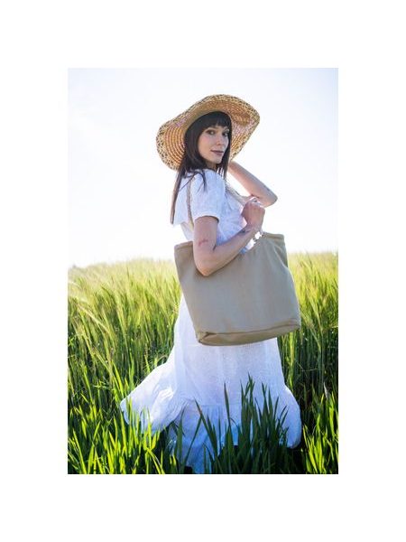 Klobouk se zdobeným lemem