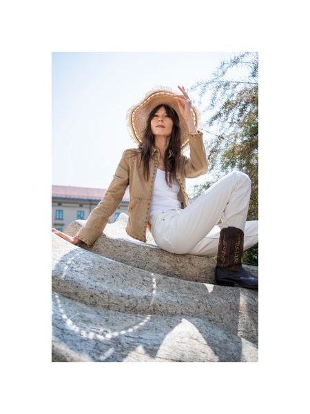 Vzdušný lehký klobouk se stuhou