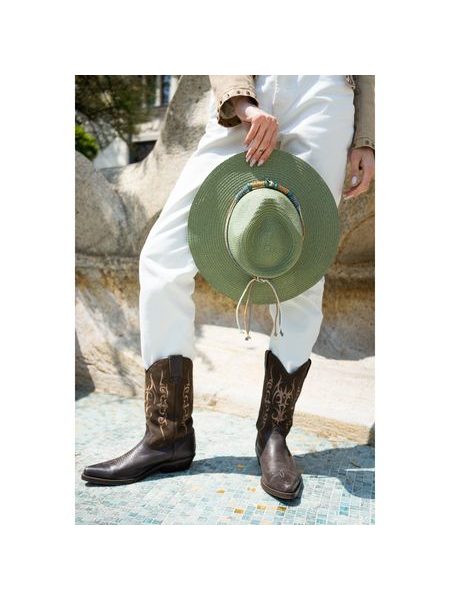 Klobouk se širokým lemem