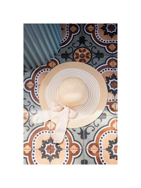 Klobouk se širokým lemem