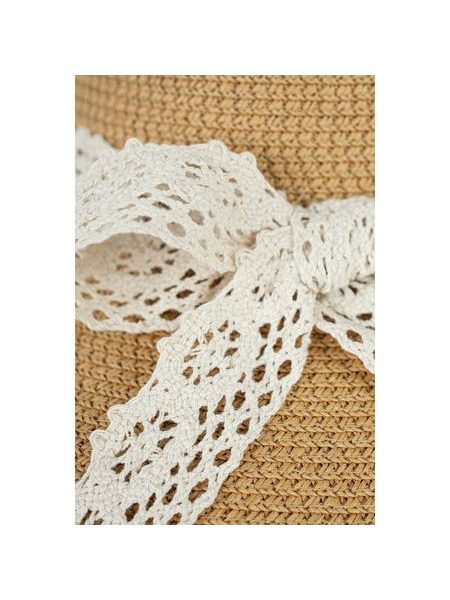 Klobouk se zdobeným lemem