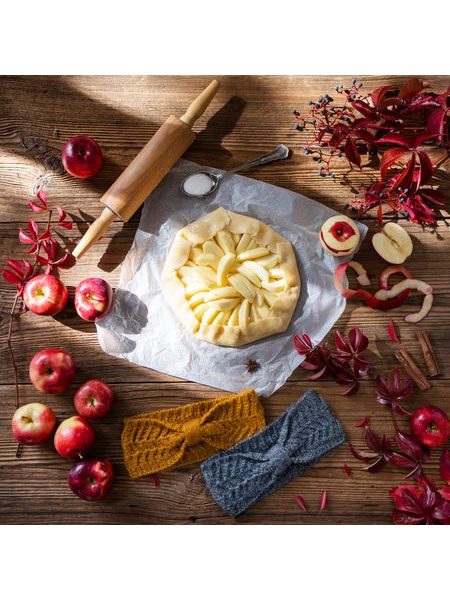 Čelenka s uzlem hořčicová