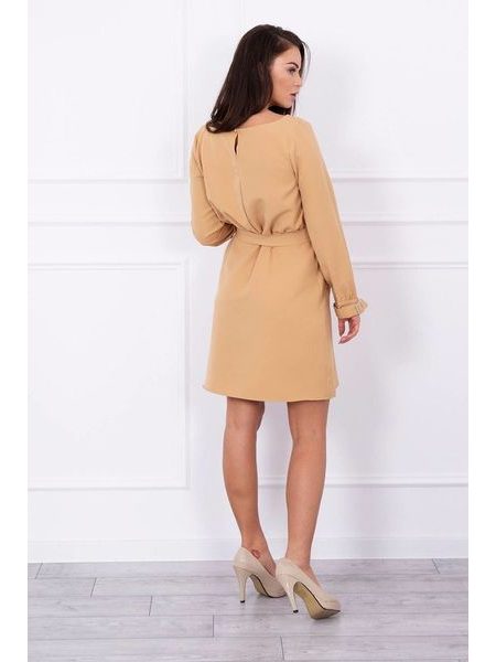 Hořčicové šaty se zavazováním v pase a s kapsami