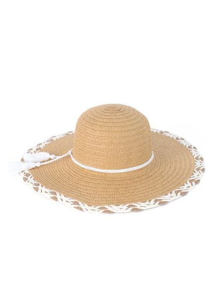 Klobouk se zdobeným lemem