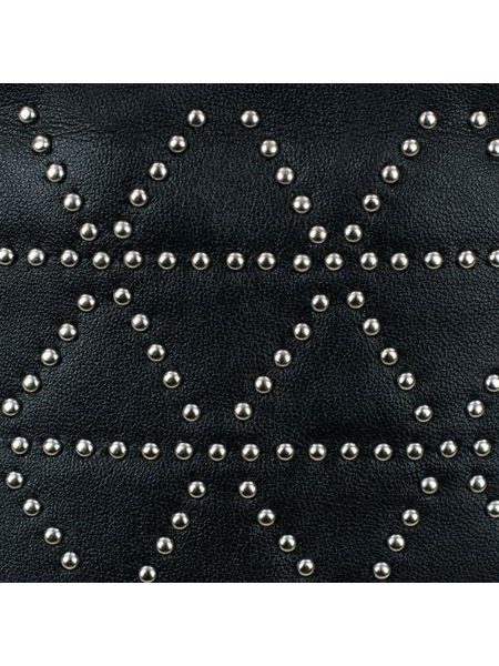 Praktická dámská ledvinka se vzory