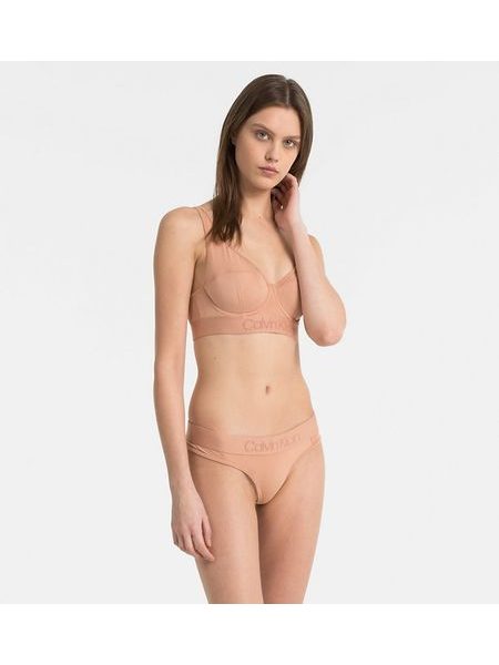 Dámské kalhotky tanga CALVIN KLEIN Tonal Logo QF4942E NUDE